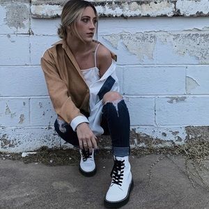 Meet your Posher, Taylor